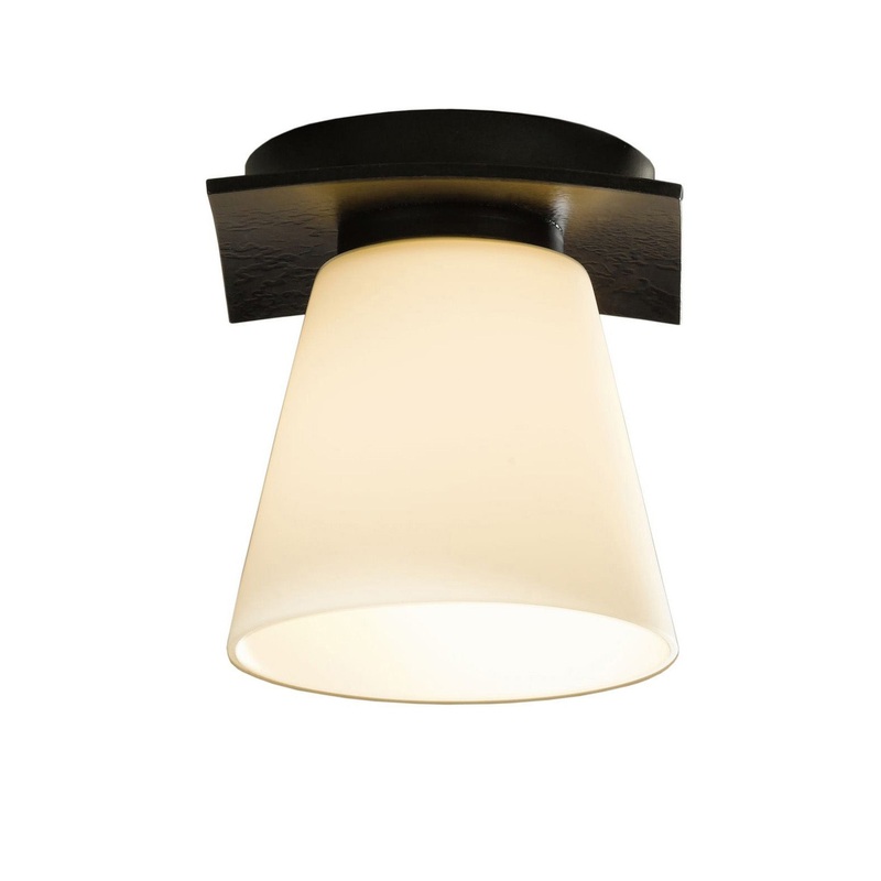 Wren Flush Mount