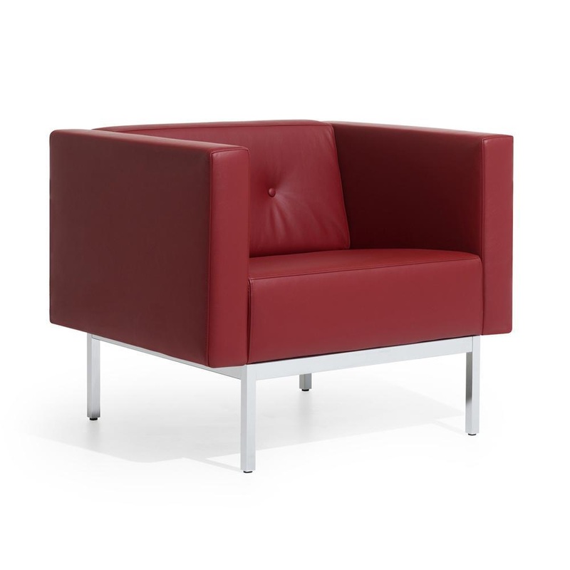 070 Chair With Arms