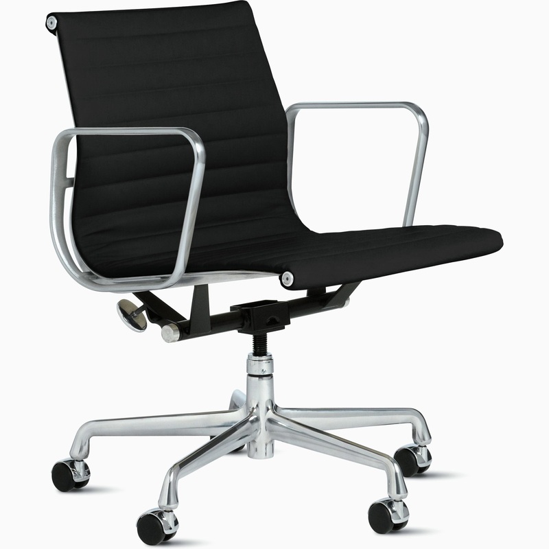 Eames Aluminum Group Management Chair