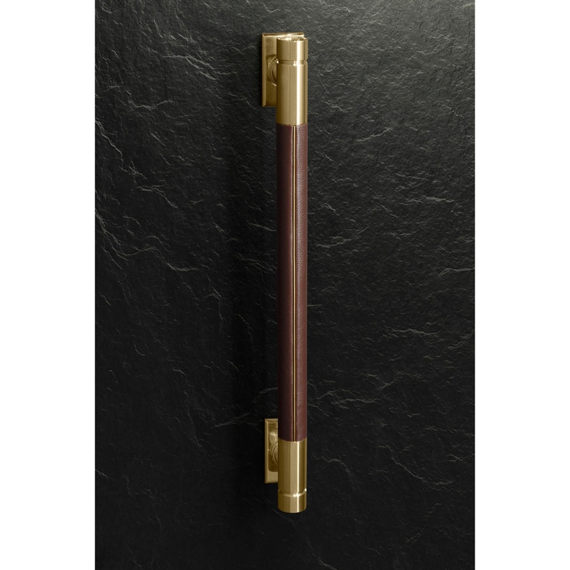 Monogram ZXPR48HSTB1 Monogram 48″ Designer Collection Brass Short Handle For Pro Range