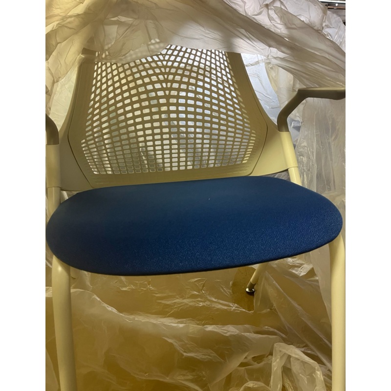 Sayl Side Chair, 4-Leg Base *******Moving Sale****