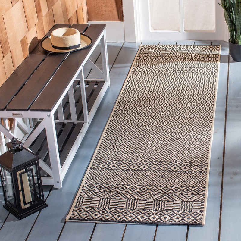 Arneshia Geometric Beige Indoor / Outdoor Area Rug Wade Logan Rug Size: Runner 2’3″ x 6’7″