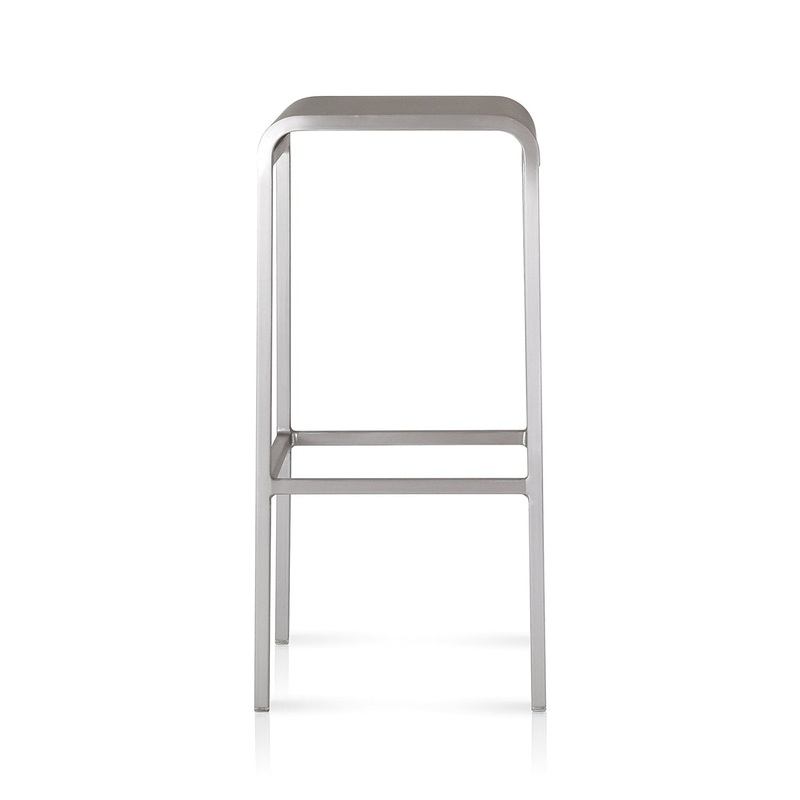 20-06 Stool