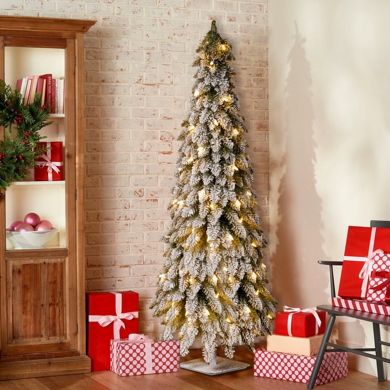 Snowy Downswept Forestree with Clear Lights The Holiday Aisle Size: 5′